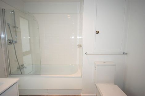 Photo of property in 2 Pohutukawa Place, Ellerslie, Auckland, 1051