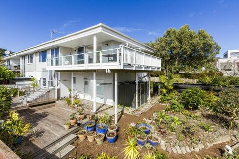 Photo of property in 4/30 Castor Bay Road, Castor Bay, Auckland, 0620