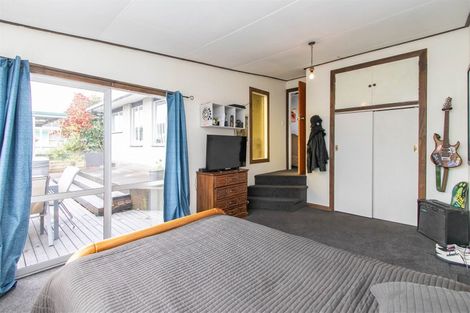 Photo of property in 6 Kowhai Street, Inglewood, 4330