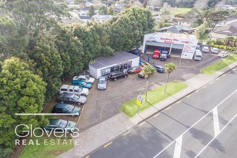 Photo of property in 125 Godley Road, Green Bay, Auckland, 0604