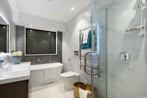 Photo of property in 4a The Parade, Bucklands Beach, Auckland, 2012