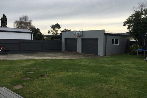 Photo of property in 41 Karaka Crescent, Levin, 5510