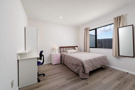 Photo of property in 93 Waitaki Street, Henderson, Auckland, 0612