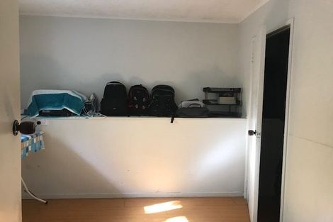 Photo of property in 1/23 Woodcote Drive, Glenfield, Auckland, 0629