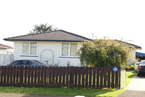 Photo of property in 17 Calthorp Close, Favona, Auckland, 2024