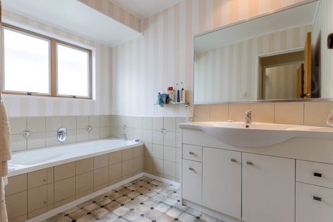 Photo of property in 27 Limmer Road, Te Kowhai, Hamilton, 3288