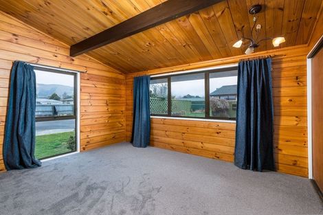 Photo of property in 1 Andrew Street, Waimate, 7924