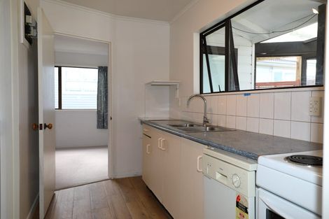 Photo of property in 58 Bradbury Road, Botany Downs, Auckland, 2010