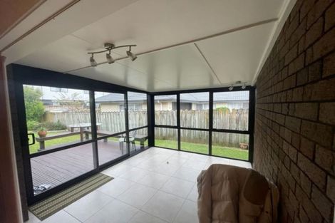 Photo of property in 6 Headcorn Place, Botany Downs, Auckland, 2010