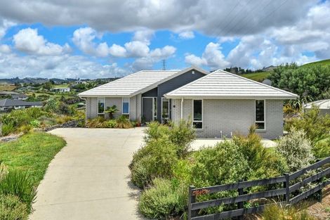 Photo of property in 11 Peet Row, Pokeno, 2471