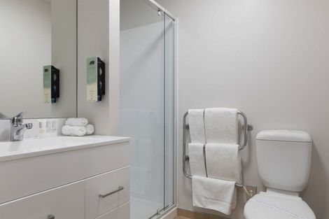 Photo of property in Atrium Towers, 1r/154 The Terrace, Wellington Central, Wellington, 6011