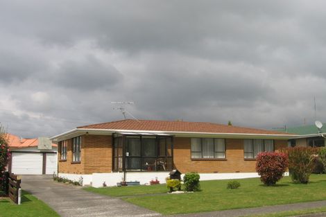 Photo of property in 43 Neri Crescent, Pomare, Rotorua, 3015