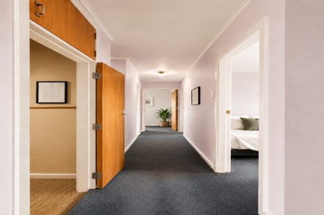 Photo of property in 28 Lewis Street, Glenview, Hamilton, 3206