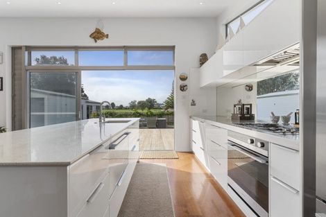 Photo of property in 140 Kiwi Road, Whangamata, 3620