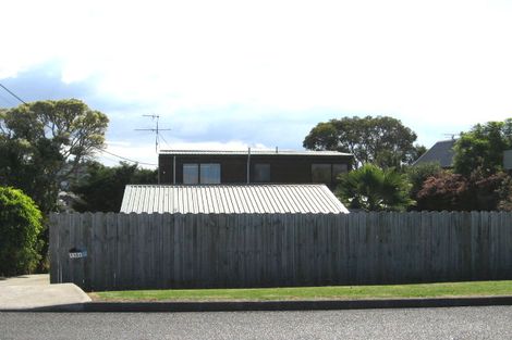 Photo of property in 1/115 Arran Road, Browns Bay, Auckland, 0630