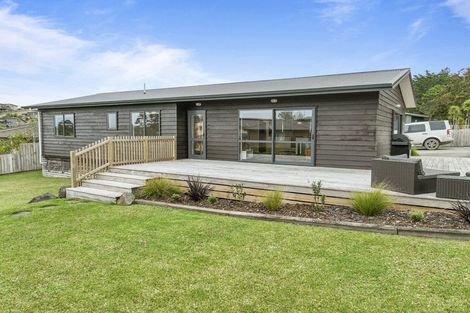 Photo of property in 11 Wharuka Glade, Mangawhai, 0505