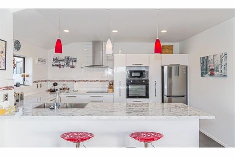 Photo of property in 8 Castaway Place, Gulf Harbour, Whangaparaoa, 0930