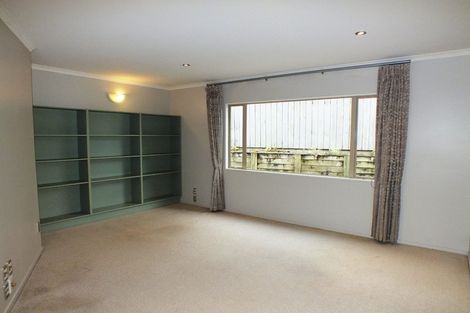 Photo of property in 6/126 Whangaparaoa Road, Red Beach, 0932