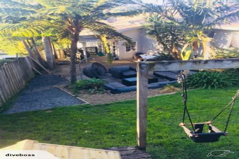 Photo of property in 14 Shannon Place, Torbay, Auckland, 0630