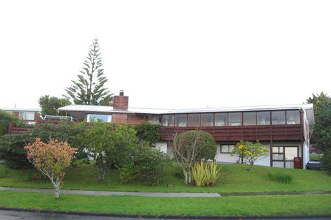 Photo of property in 27 Cheriton Road, Mellons Bay, Auckland, 2014