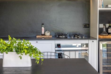 Photo of property in 31 Miro Road, Palm Beach, Waiheke Island, 1081