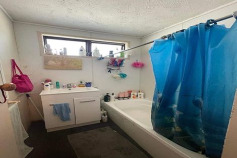 Photo of property in 2/20 Burundi Avenue, Clendon Park, Auckland, 2103