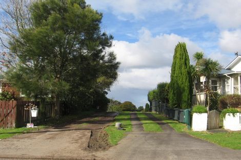 Photo of property in 1/122a Matipo Road, Te Atatu Peninsula, Auckland, 0610