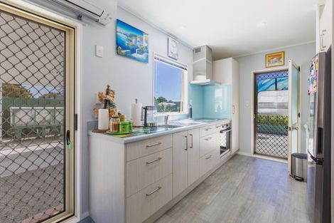 Photo of property in 106 Latham Street, Marewa, Napier, 4110