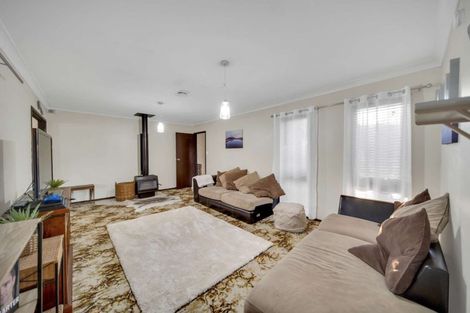 Photo of property in 4 Beaumaris Way, Conifer Grove, Takanini, 2112