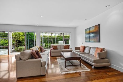 Photo of property in 5/258 Hurstmere Road, Takapuna, Auckland, 0622