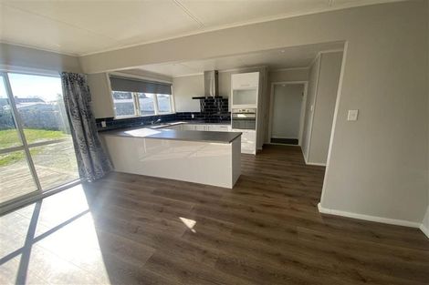 Photo of property in 6 Croall Crescent, St Andrews, Hamilton, 3200