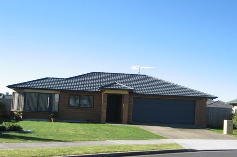 Photo of property in 24 Glencalder Place, Wattle Downs, Auckland, 2103