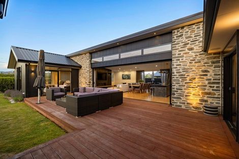 Photo of property in 13 Sapphire Spring Rise, Wanaka, 9305