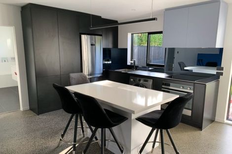 Photo of property in 52 Kirby Street, Glendene, Auckland, 0602