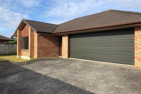 Photo of property in 16 Erne Crescent, East Tamaki, Auckland, 2016