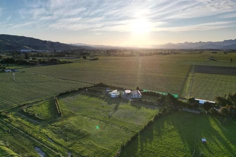 Photo of property in 92 Beacon Road, Dillons Point, Blenheim, 7273