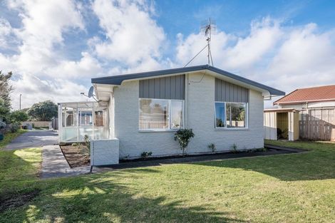 Photo of property in 30a Toru Road, Paraparaumu Beach, Paraparaumu, 5032