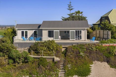 Photo of property in 195 Pukehina Parade, Pukehina, Te Puke, 3189