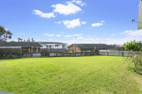 Photo of property in 3/97 Golf Road, New Lynn, Auckland, 0600