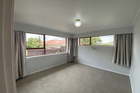 Photo of property in 2/9 Evans Road, Glen Eden, Auckland, 0602
