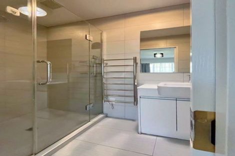 Photo of property in 43 Frank Nobilo Drive, Golflands, Auckland, 2013