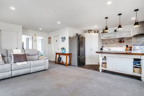 Photo of property in 11 Kamahi Crescent, Papamoa Beach, Papamoa, 3118