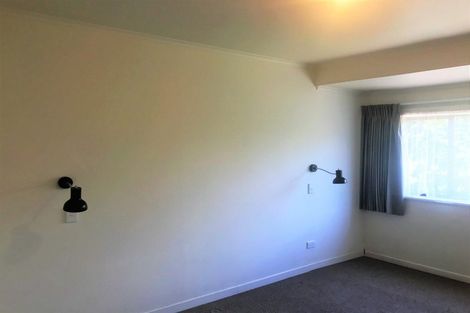 Photo of property in 936 East Coast Road, Northcross, Auckland, 0630