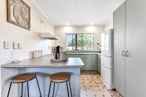 Photo of property in 2/38 Sandwich Road, St Andrews, Hamilton, 3200