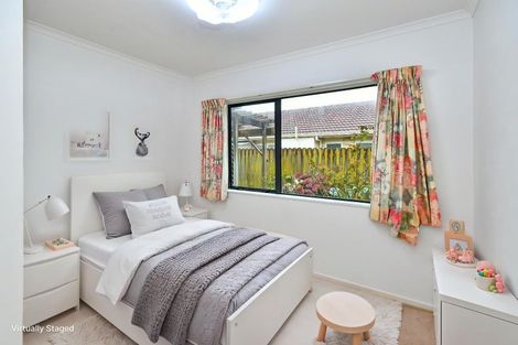 Photo of property in 2/39 Montilla Place, Manurewa, Auckland, 2102