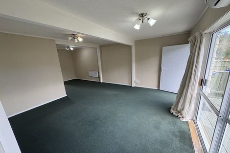 Photo of property in 16 Wagon Road, Stokes Valley, Lower Hutt, 5019