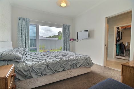 Photo of property in 115 Kent Terrace, Taradale, Napier, 4112