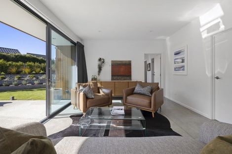 Photo of property in 9 Falconer Rise, Jacks Point, Queenstown, 9371