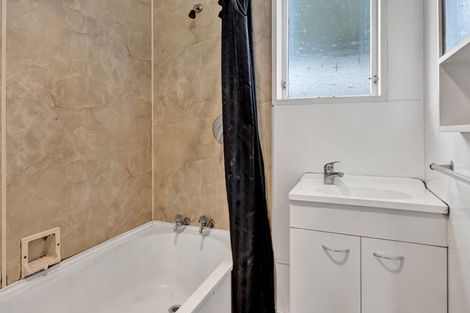 Photo of property in 21 Manawapou Road, Hawera, 4610