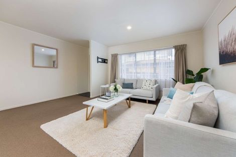 Photo of property in 1/111 Sturges Road, Henderson, Auckland, 0612